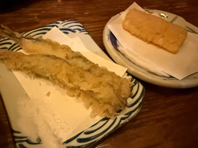 炸多春魚、炸粟米