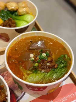 麻辣鸭血卤肉汤宽粉