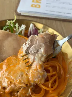 蜂蜜蒜蓉雞扒辣奶油意粉