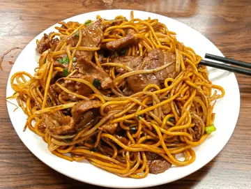 牛肉炒油面(送糖水)