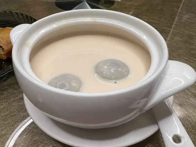 椰汁燉蛋白小湯圓 