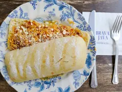 意大利軟包,挪威鹹香焦糖芝士及手工肉桂蘋果醬