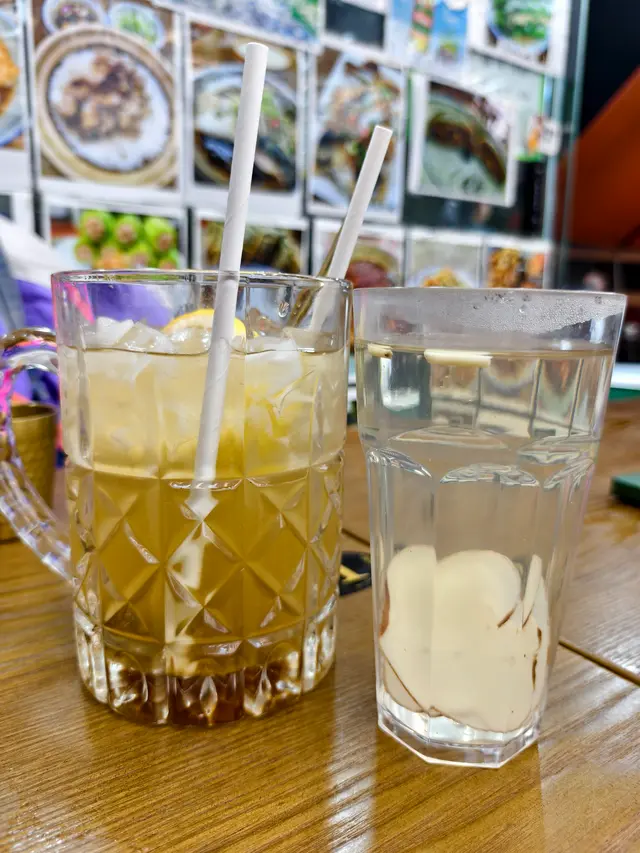 柑桔檸檬蜜

，海底椰竹庶茅根水

