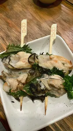 胆粗粗试吓,呢两样都咁浓味嘅嘢配埋一齐,又出奇地配搭㖞,广岛蚝嘅味真系好Creamy啊。