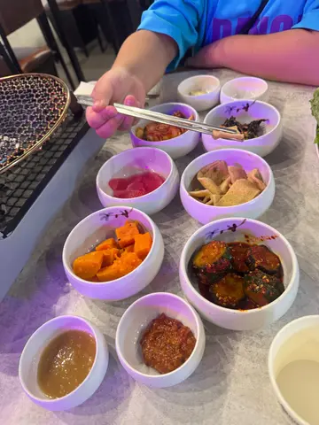 热菜都好好食  好地道嘅韩国菜