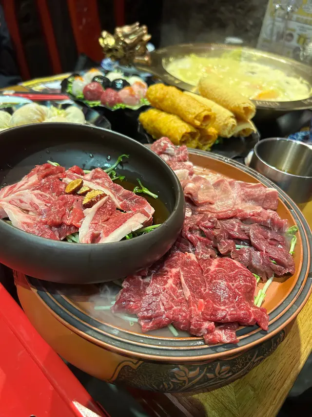 大滾友牛肉拼盤(細)