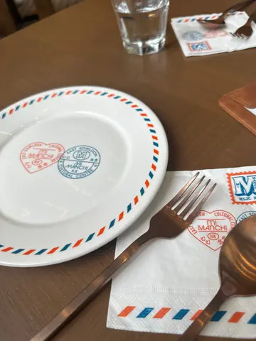 推介去附近的牧羊少年/beans,不要浪费时间,至少我今次用餐的三款食物都不好食,另外员工傲慢的态度,直头想马上离开,付了钱但体验户外的是不好吃和不开心😩