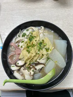 三鮮米線加蘿蔔腐皮