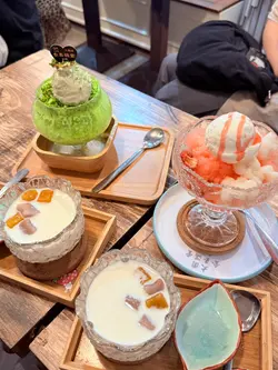 绿小甜  双皮奶 草莓沙冰