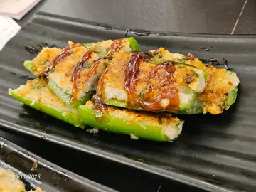 鱼茸煎酿虎皮椒