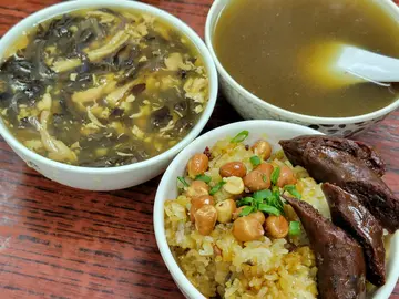 蛇羹+蛇湯+潤腸糯米飯 套餐 $92

