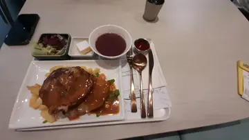 板燒無骨豬扒配薯菜要燒汁