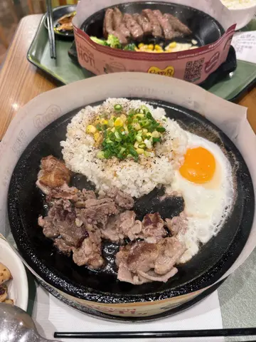 黑椒牛肉饭（加蛋）