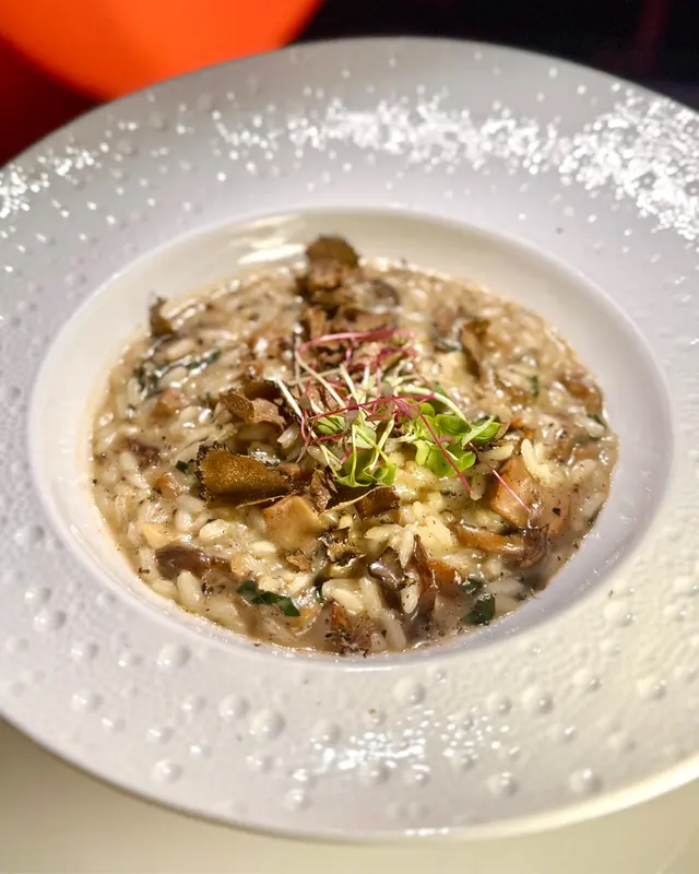 即刨意大利黑松露牛肝菌燉意大利飯