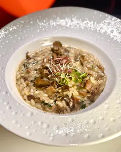 即刨意大利黑松露牛肝菌燉意大利飯