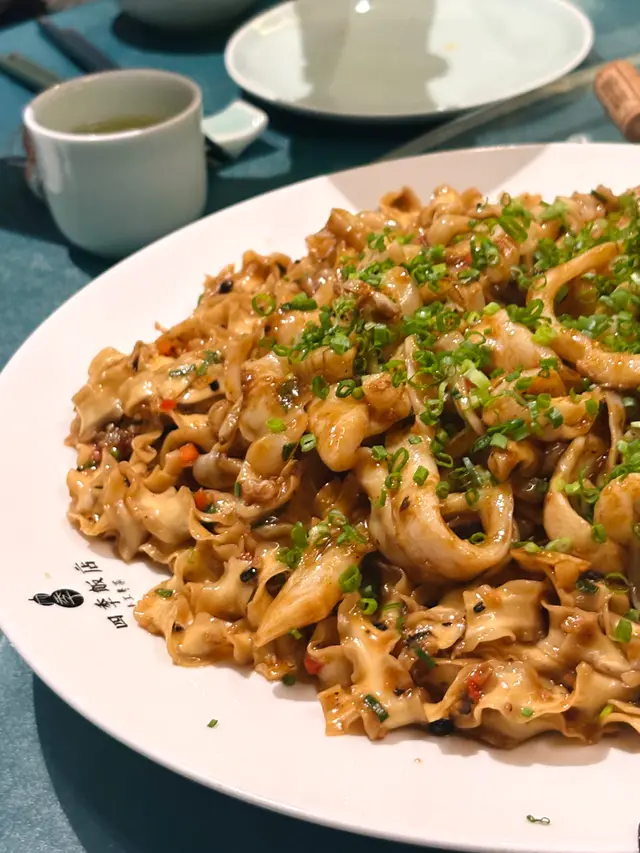 豉汁炒蟶子皇刀削麵