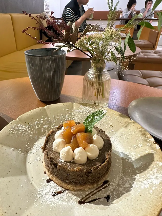 純素伯爵茶芝士蛋糕配糖漬蘋果