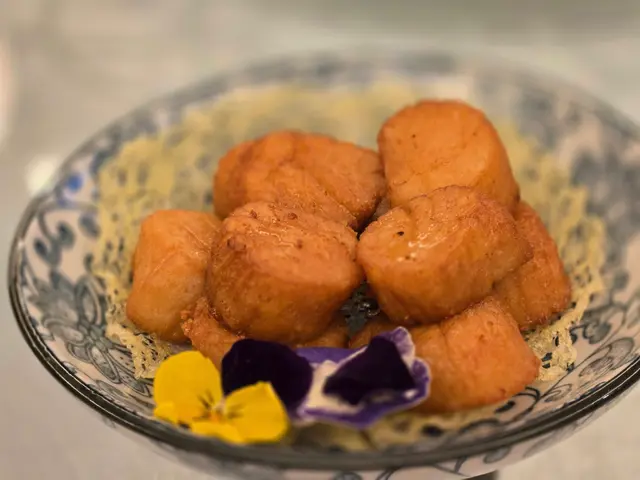 第一次試呢種整法，帶子口感真係唔錯！外脆內嫩，簡單用鹽燒已經帶出鮮味，有驚喜。