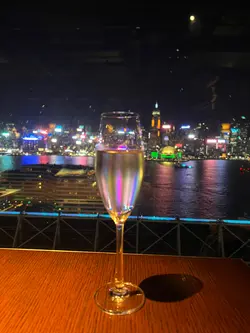 GLS Gioiosa Prosecco 香檳可以先試飲，種類不太多，香檳紅白甜酒每樣都有五至八款選擇。