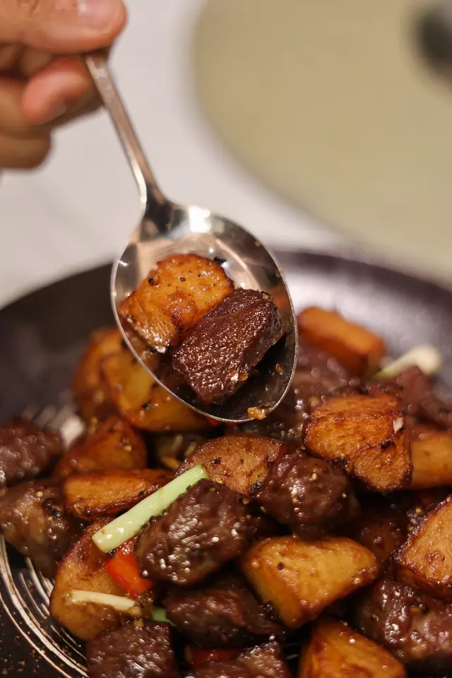 大大粒牛柳配蜜汁脆薯