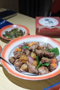 蜜椒薯角牛柳粒