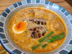 豬頸肉喇沙摻摻