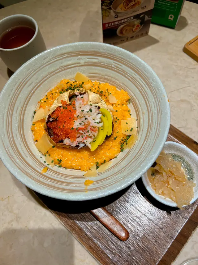 松葉蟹味噌甲羅燒意大利飯配海膽忌廉汁