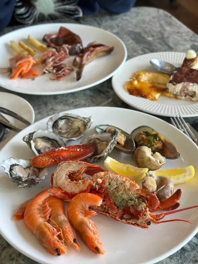 #海鮮早午自助餐