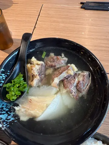 坑腩口感有層次,配白飯一流!