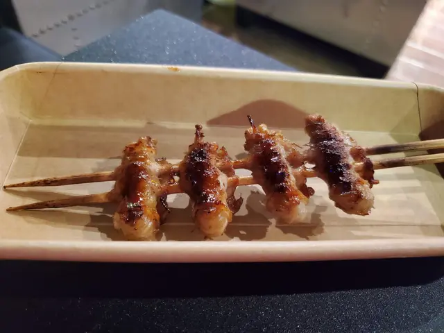 金菇爽脆，五花肉鹹香