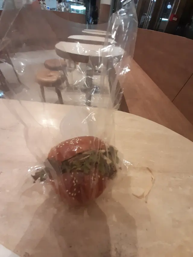 松露菌雞肉腸包