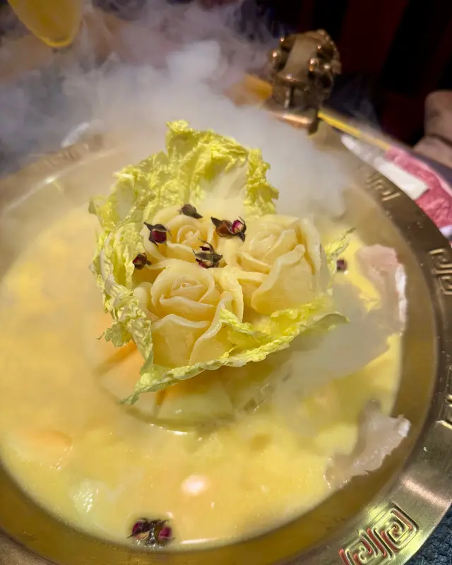 翻雲覆乳 (香濃豆乳蜜瓜龍躉雞湯鍋)