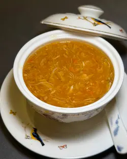 生拆蟹粉花膠羹