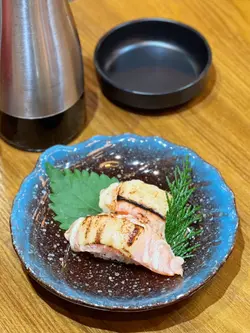 火炙芝士三文魚壽司(2件)