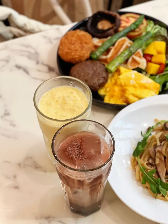 凍薄荷朱古力豆奶 & 芒果奶昔