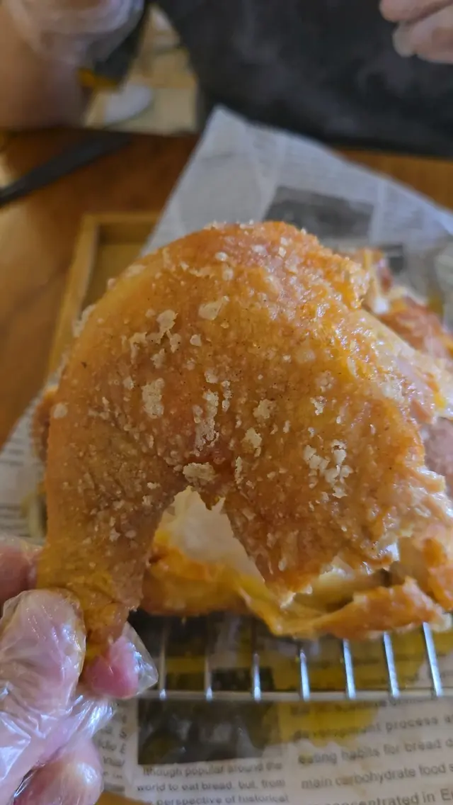 手撕巨無霸炸全雞