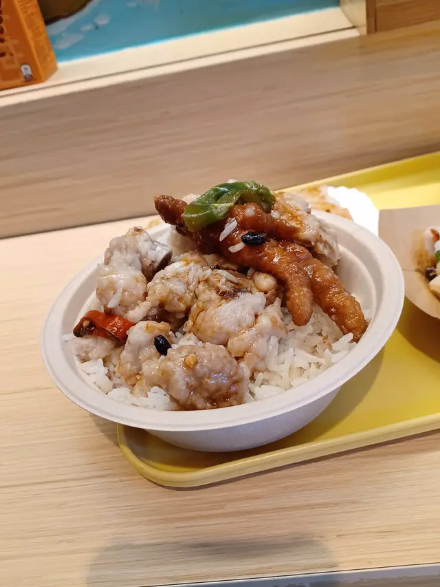 鳳爪排骨飯