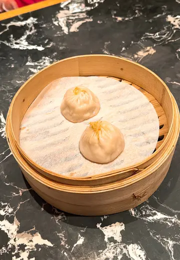 原只蟹粉小笼包