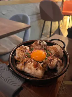 鹽燒白鱔煲仔飯