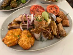 阿閒．泰式拼盤