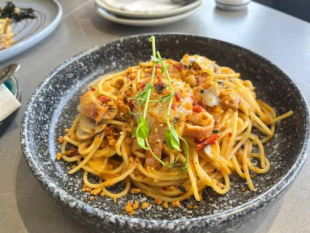 赤鬼辣芝士溫泉蛋卡邦尼意粉