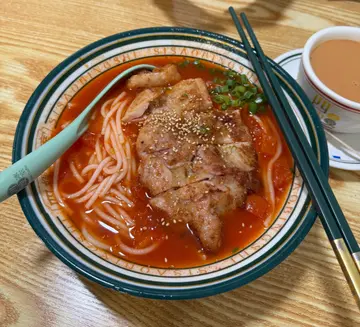 特浓蕃茄汤鸡扒米线