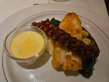 香煎石斑魚及燒八爪魚