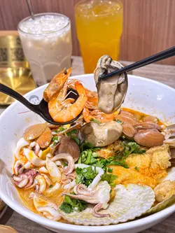 海鲜盛会花甲先生粉