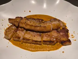 碟五花腩好得，外面煎到香脆，但里面依然好juicy同鬆化。配嘅泡菜酱汁味道平衡，同块肉夾到絕。