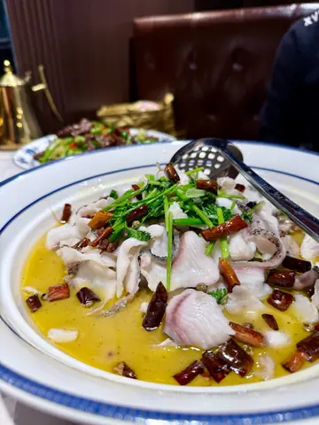 特色水煮生魚片