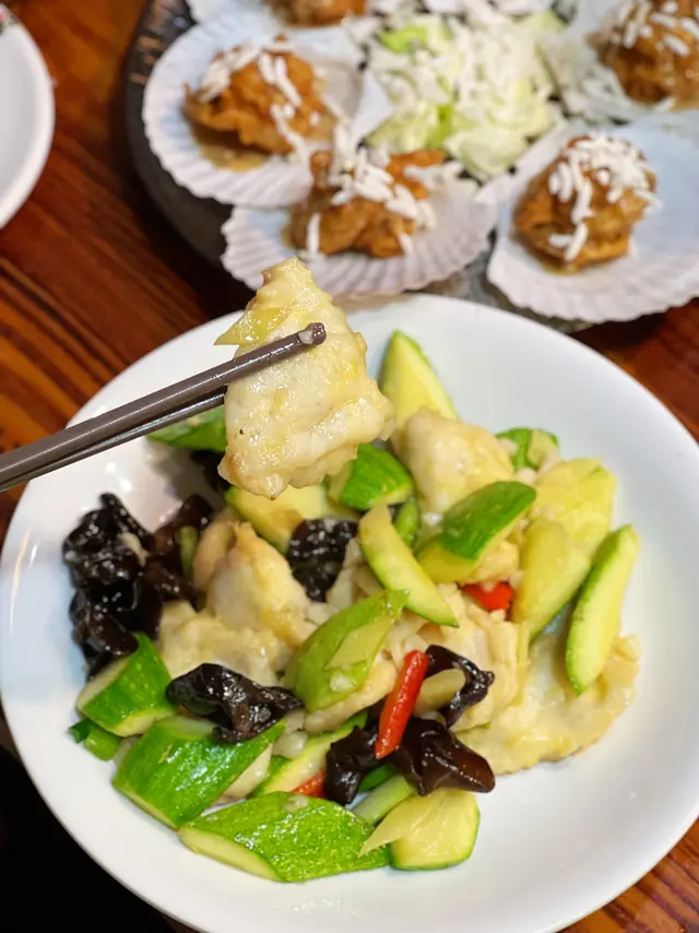 碧綠黑木炒班球