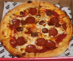 意大利辣肉腸薄餅