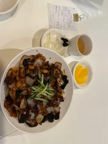 三鲜海鲜杂酱面