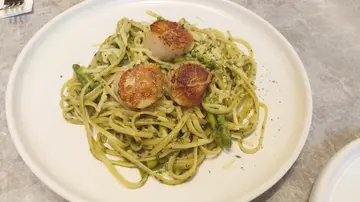 Pan Seared Hokkaido Scallop Pasto Linguine 香煎北海道带子伴香草乐扁意粉